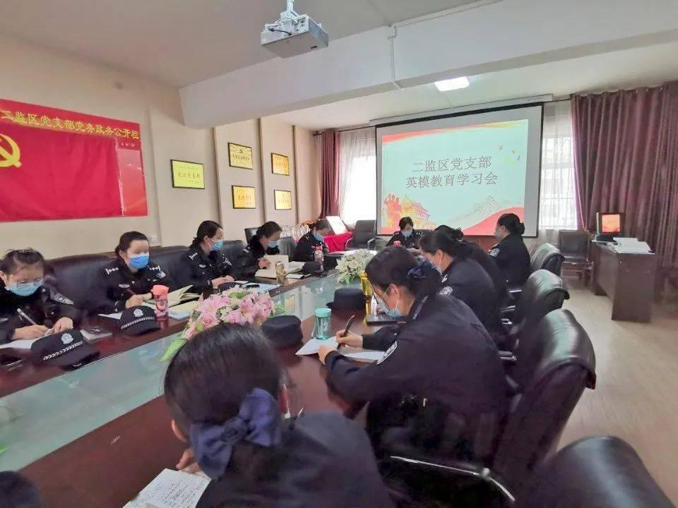 热点排行_南京全口种植牙费用_考磁牙套价格